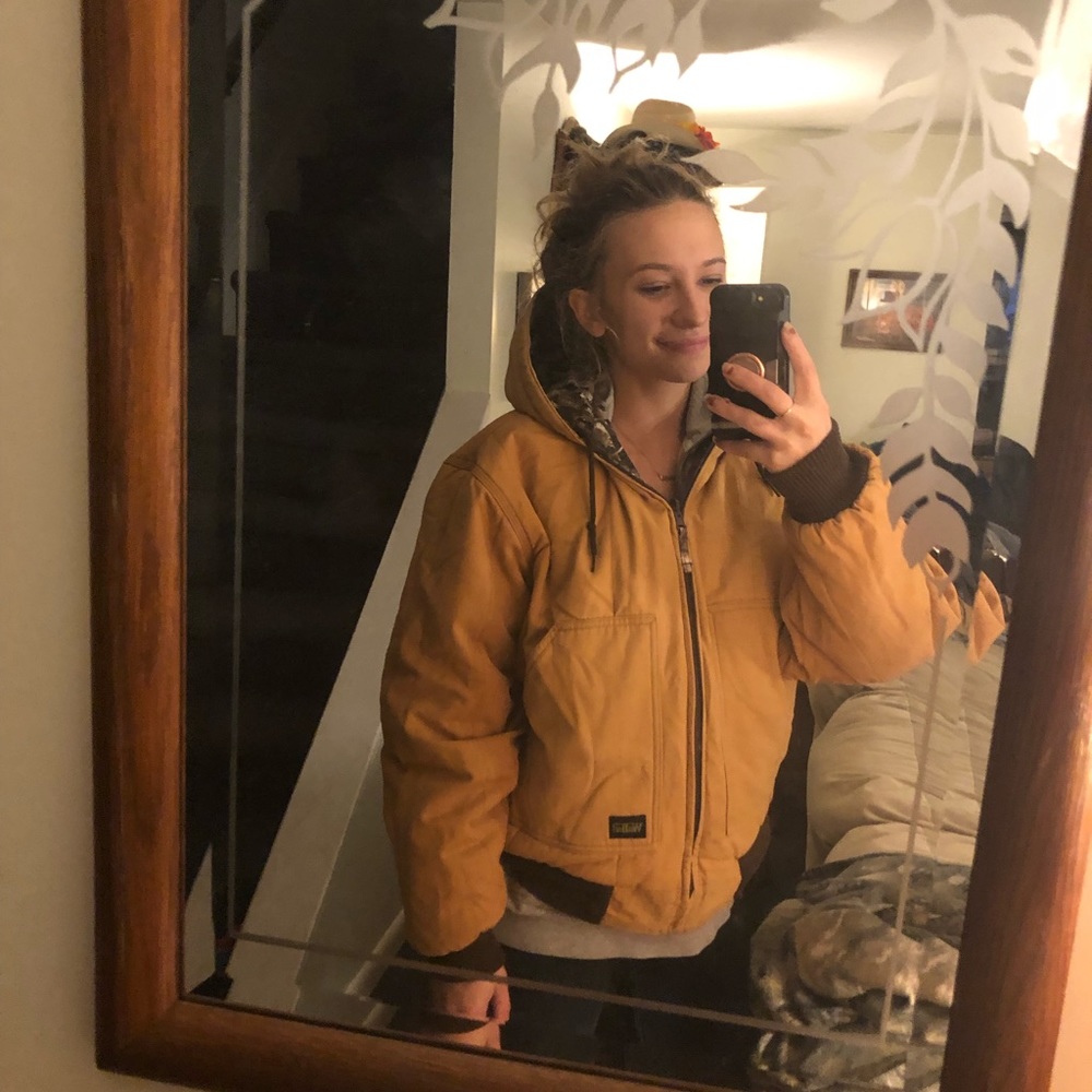 LIKE NEW REVERSIBLE HUNTING JACKET (imperfection in description)